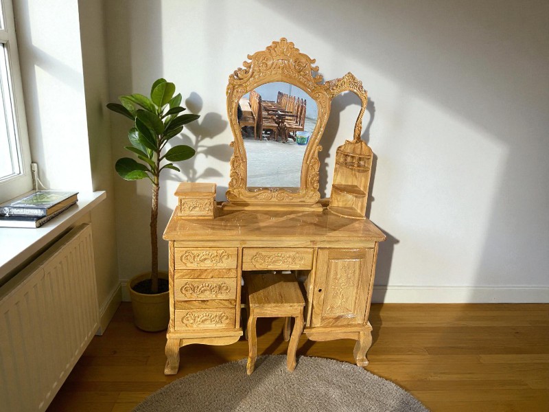 Bàn trang điểm hiện đại