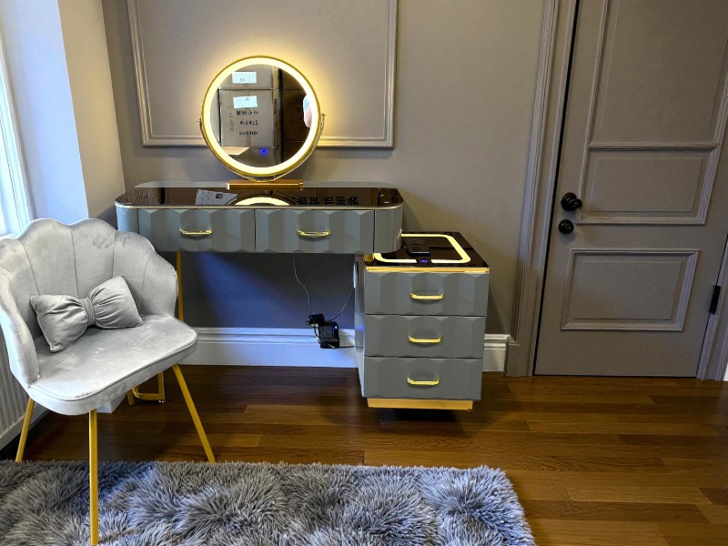 Bàn trang điểm đẹp