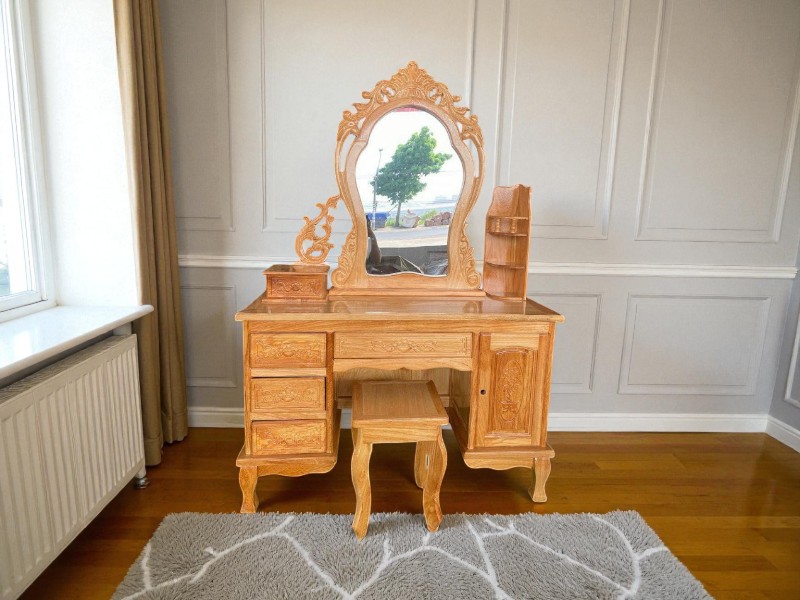 Bàn trang điểm gỗ