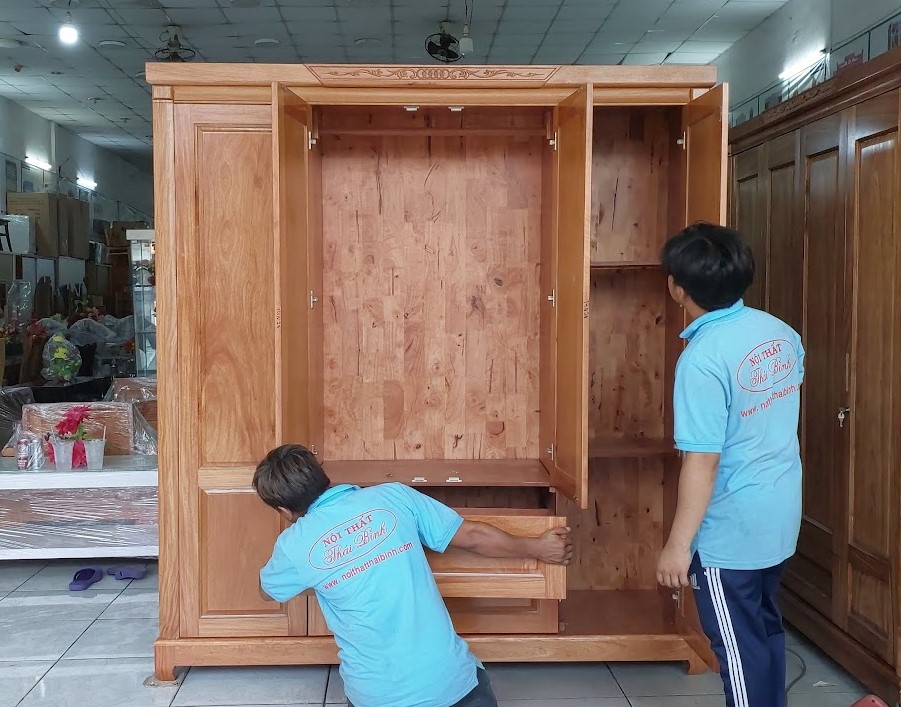 Tủ quần áo theo yêu cầu