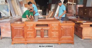 Kệ tivi gỗ đơn giản