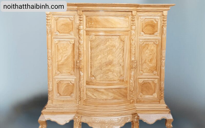8 điều cần biết khi chọn bàn thờ gỗ 3 8 điều cần biết khi chọn bàn thờ gỗ