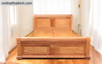 Giường gỗ đơn giản