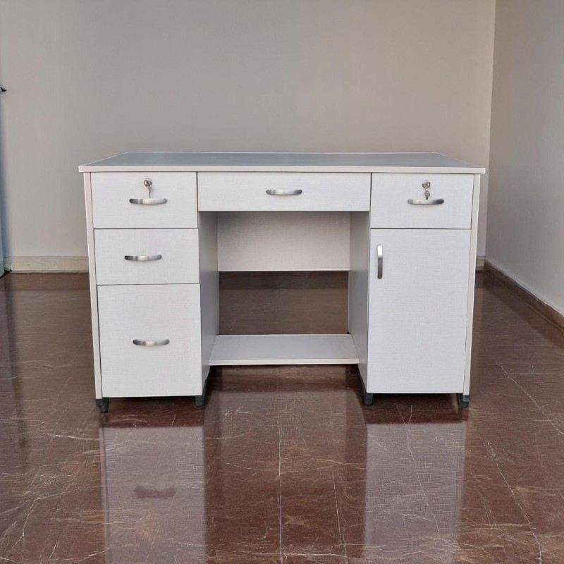 7 lý do nên chọn bàn gỗ làm việc tại nhà 4 Bàn gỗ làm việc