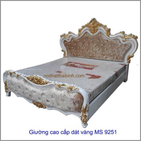 Giường cao cấp hoa văn dát vàng MS 9251 Giá 1m6 = 21.000.000