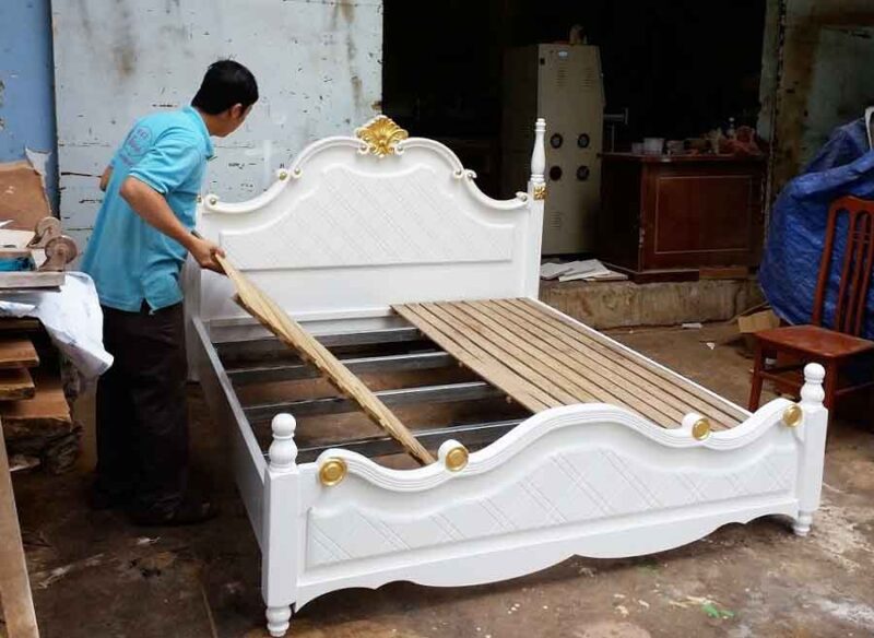 Giường ngủ dát vàng hoa văn MS 8992 Giá 1m8 : 11.500.000 - Ảnh 3