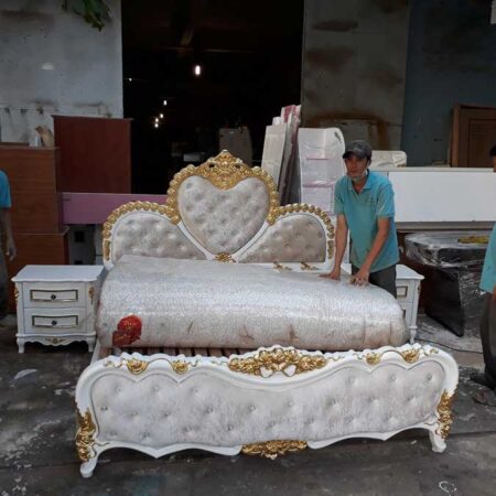 Giường ngủ dát vàng sang trọng MS 9240 Giá 2m0 = 28.000.000