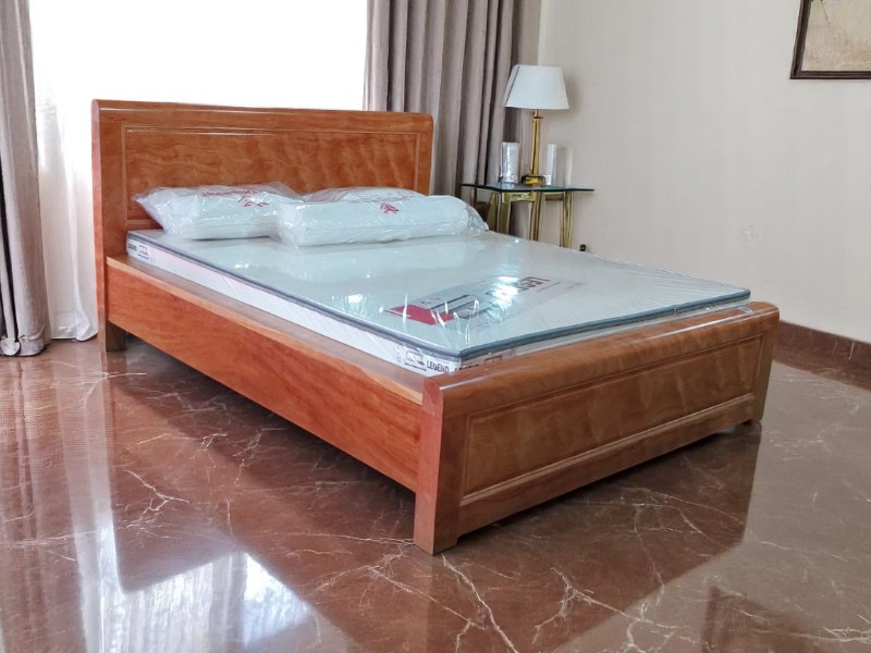 5 lý do nên chọn giường ngủ gỗ óc chó cho phòng ngủ hiện đại 2 Giường ngủ gỗ óc chó