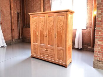 Mẹo tối ưu không gian tủ quần áo nhỏ hẹp