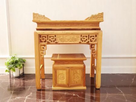 Bước lau chùi tủ thờ đúng cách