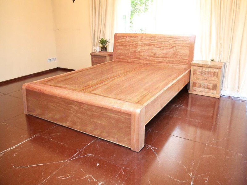 Giường gỗ tại Quận 3