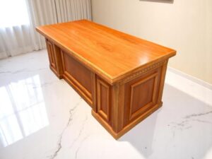 Ưu điểm bàn làm việc chân sắt