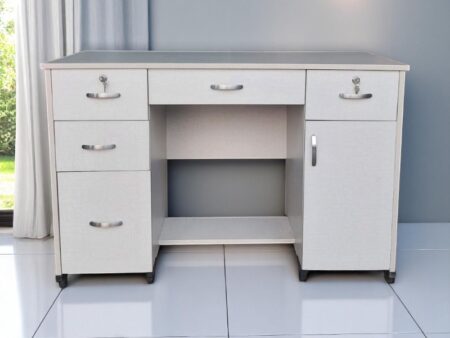 4 cách làm bàn làm việc gỗ sáng bóng