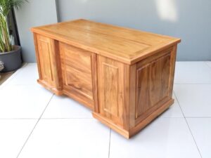 7 điều cần biết khi mua bàn làm việc online