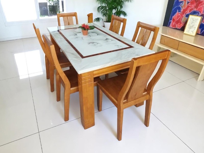 7 lưu ý khi kê bàn ăn cạnh cửa 2 7 lưu ý khi kê bàn ăn cạnh cửa