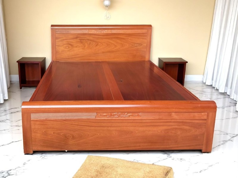 Giường gỗ xoan đào đẹp