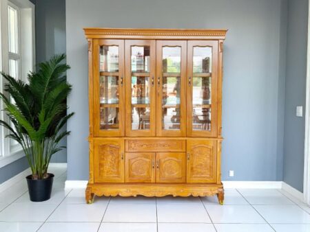 Tủ rượu bằng gỗ tự nhiên chất lượng