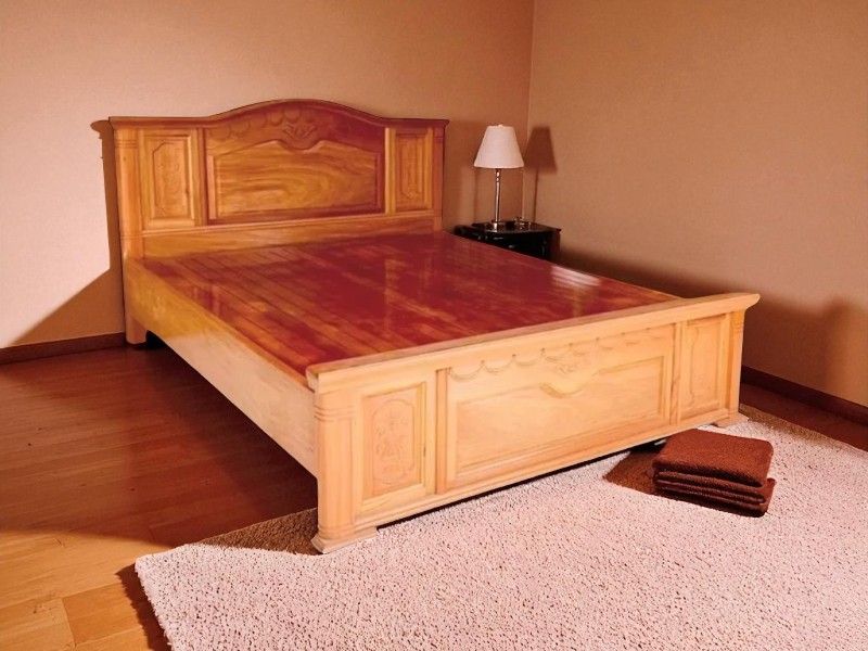 Giường gỗ 1m6 x 2m