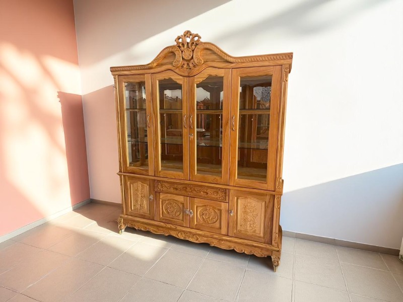 Tủ Rượu Cánh Kính – Sự Kết Hợp Giữa Thẩm Mỹ Và Hiện Đại 5 Tủ rượu cánh kính