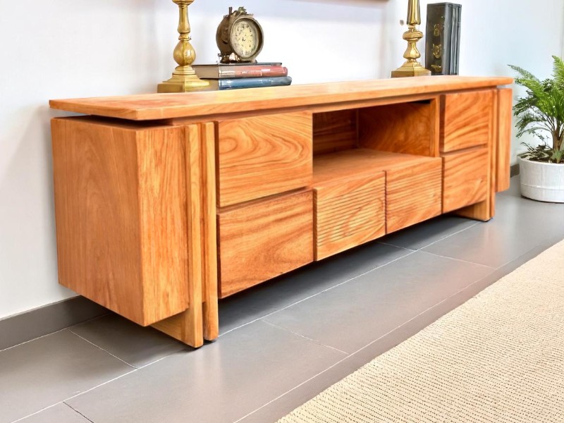 Cách xử lý vết trầy xước trên kệ tivi