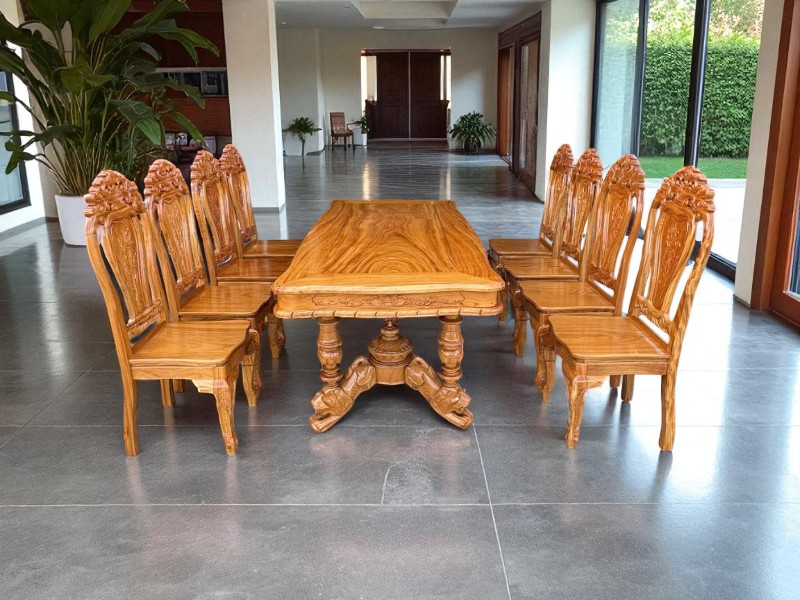 Mua bàn ăn gỗ ở đâu