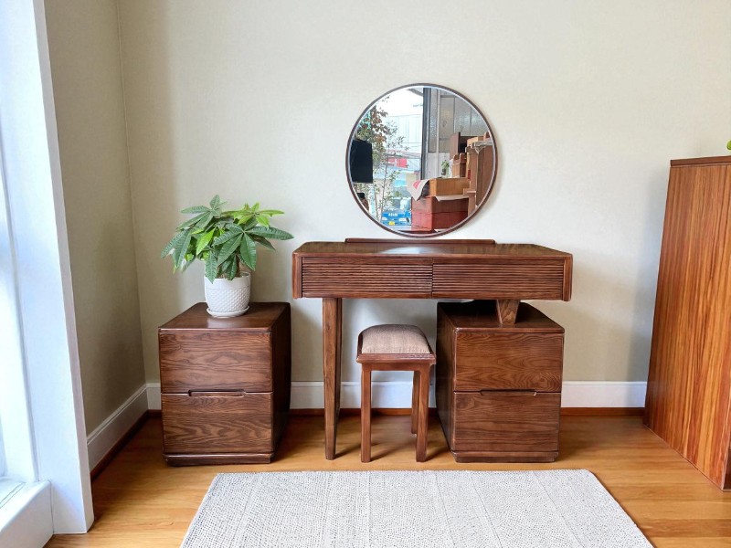 Mua bàn trang điểm online đẹp và tiện lợi cho chị em 7 Mua bàn trang điểm online