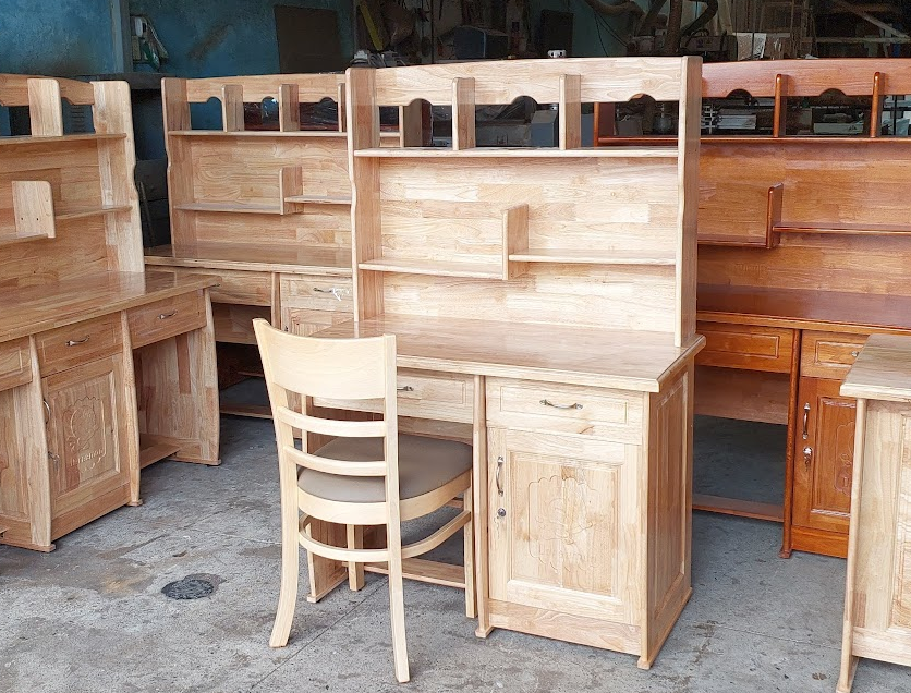 Bàn học cho bé trai cấp 1