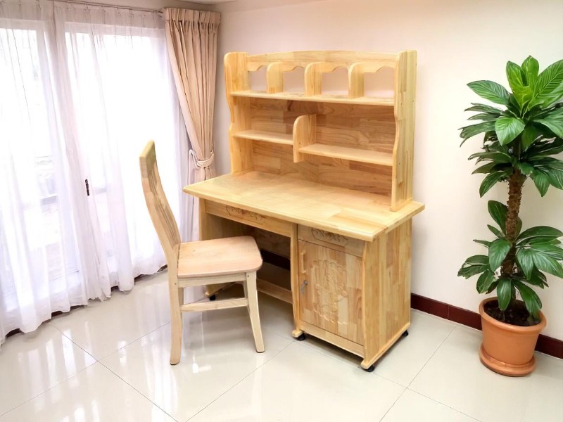 Bàn học cho bé trai cấp 1