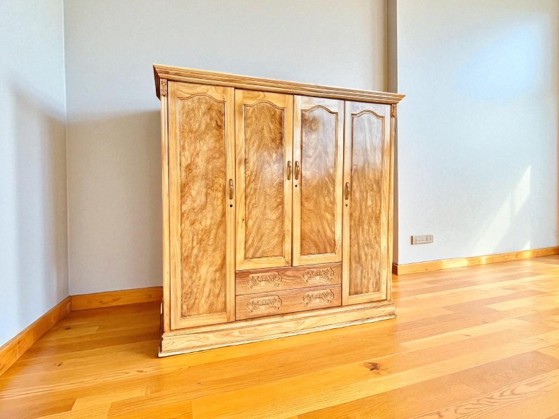 8 Cách Trang Trí Tủ Quần Áo Đơn Giản Mà Đẹp 2 Cách trang trí tủ quần áo đơn giản