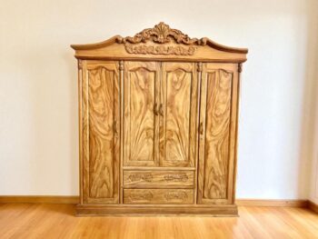 Dấu hiệu tủ quần áo cần thay mới