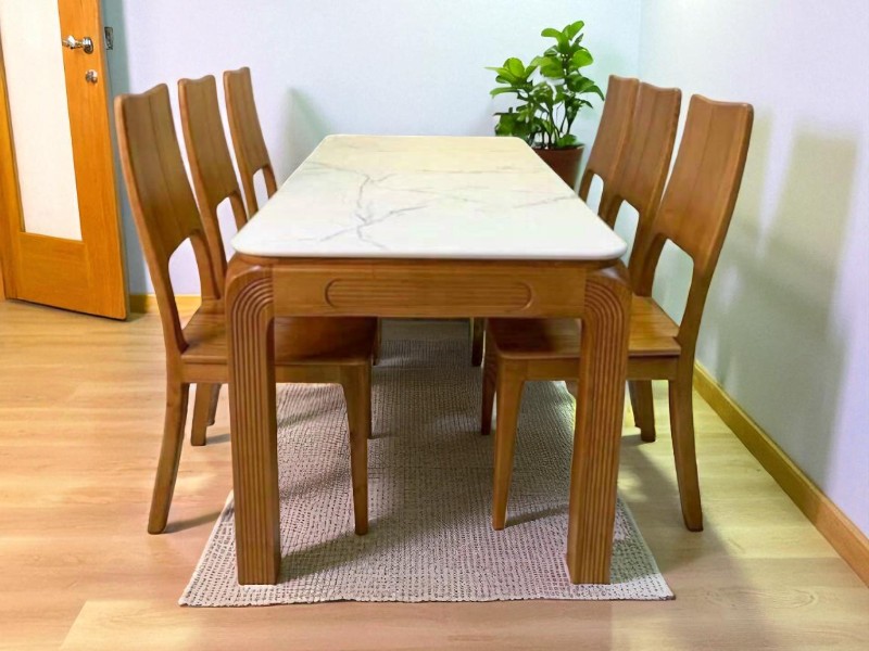 Mua bàn ăn gỗ đẹp giá rẻ gần đây