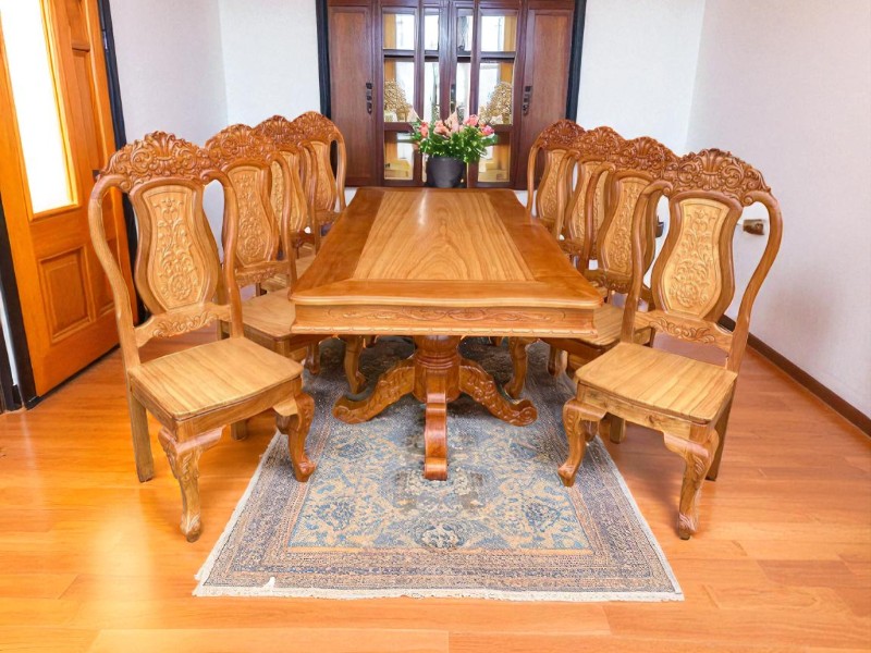 Mua bàn ăn gỗ đẹp giá rẻ gần đây