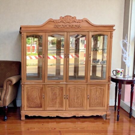 Tủ rượu phòng khách, nội thất gỗ cao cấp