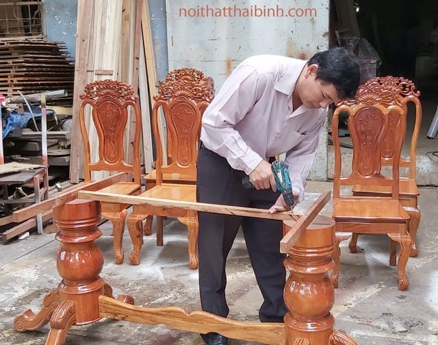Bộ bàn ăn gõ đỏ 8 ghế MS 9869 4 Bộ bàn ăn gõ đỏ 8 ghế MS 9869 - Ảnh 4