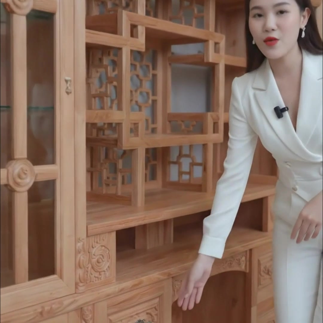 Kệ tivi gỗ hiện đại giúp tối ưu không gian phòng khách 4 Kệ tivi gỗ có ngăn kéo giúp lưu trữ đồ dùng phòng khách gọn gàng.